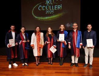 Bölüm Öğretim Üyelerimizin Akademik Başarıları Ödüllendirildi